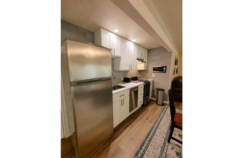 Shelton Apartment | Hot tub, Shuffleboard, 2 Bedroom, Breakfast fixings, Minutes to The Ridge & Golf