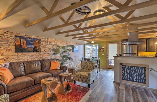 Cornville Cottage | Hot Tub & View: Wine Country Retreat in Cornville