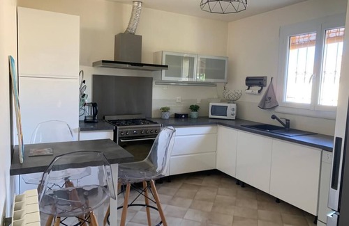 Eyguieres House | Hote Provence