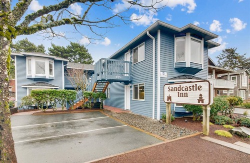 Downtown Cannon Beach Hotel | Hotel ∙ 1 bedroom ∙ 2 guests