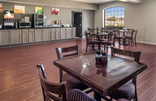 Fossil Creek Hotel | Hotel ∙ 127 guests