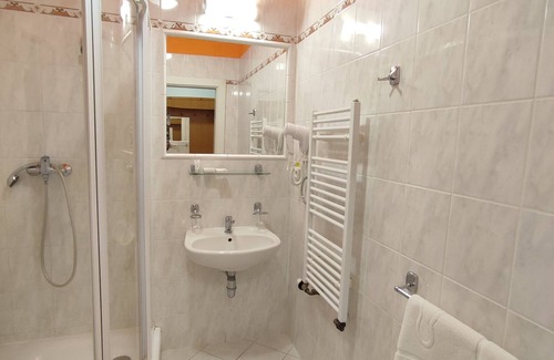 Jaromer Hotel | Hotel 28