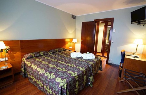 Andorra la Vella Hotel | Hotel ∙ 3 guests