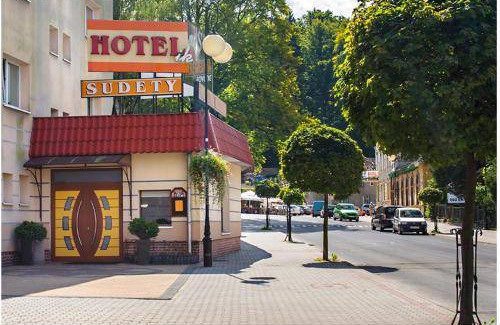 Głuchołazy Hotel | Hotel ∙ 5 guests
