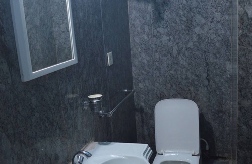 Kiriburu Hotel | Hotel Aadhar Barbil