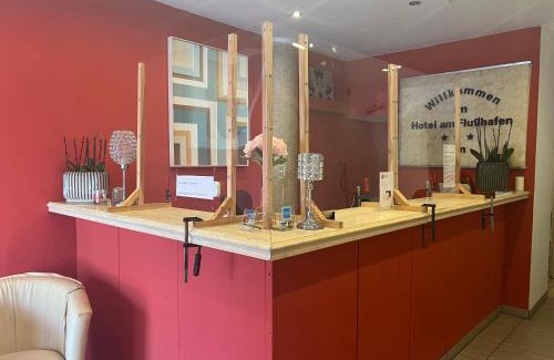 Wahnheide Hotel | Hotel Am Flughafen