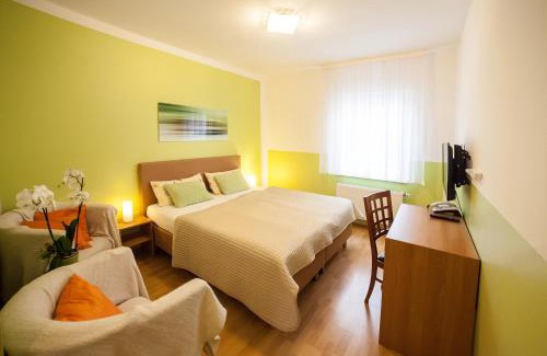 Suedwest Apartment | Hotel am Gutspark Prager GbR