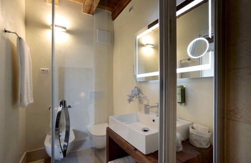 Borso del Grappa Hotel | Hotel Antica Abbazia
