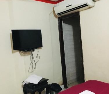 Sector 40 Hotel | Hotel Awesome Sec-40 'Couple Friendly ' Gurgaon