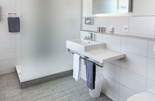 Suhr Hotel | Hotel Baeren