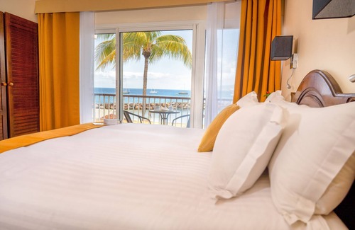 Pointe du Bout Hotel | Hotel Bakoua Les Trois Ilets