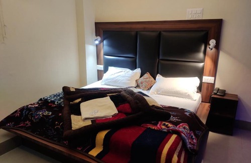 Banikhet Hotel | Hotel Balaji Dalhousie