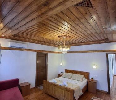 Gjirokaster Hotel | Hotel Bebej Tradicional