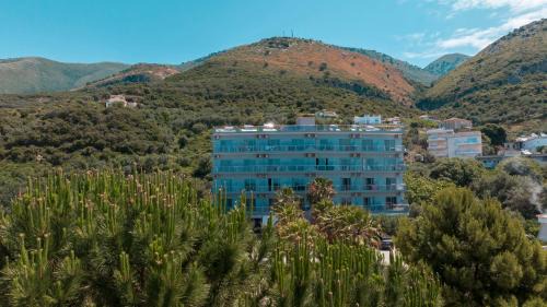 Qazim Pali Hotel | Hotel Blue Days
