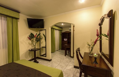 Orotina Hotel | Hotel Boutique Iguana Verde