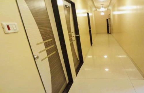 Wellington Pier Hotel | Hotel Broadway Colaba