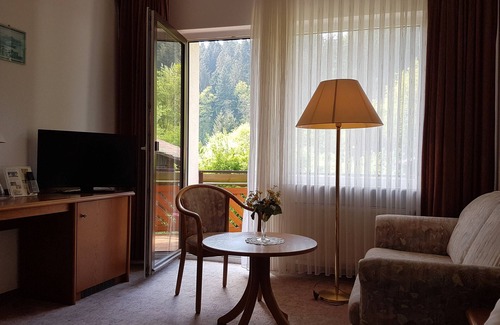 Grasellenbach Hotel | Hotel Burg Waldau