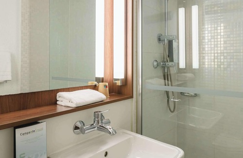 Bron Hotel | Hotel Campanile Lyon Est - Bron Eurexpo