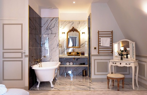 Merelessart Hotel | Hotel Château Héloïse