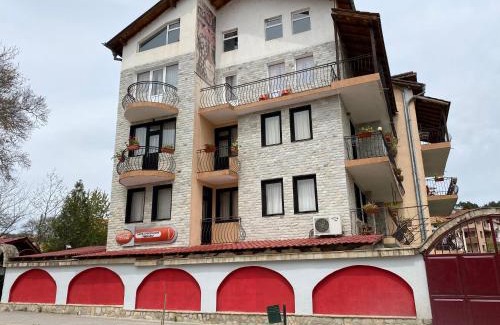 Ognyanovo Hotel | Hotel Chinara