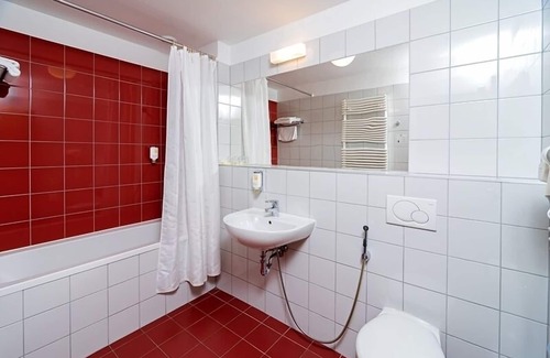 Prague 20 Hotel | Hotel Chvalska Tvrz