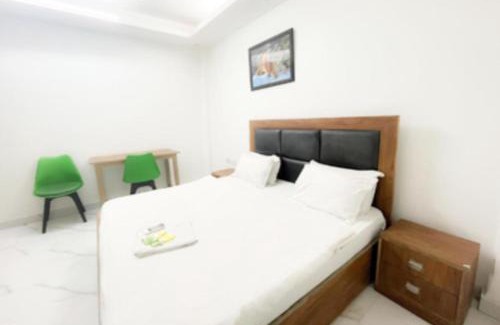 Nizamuddin East Hotel | Hotel Classic - Shakha Stay Near Nizamuddin Railway Station