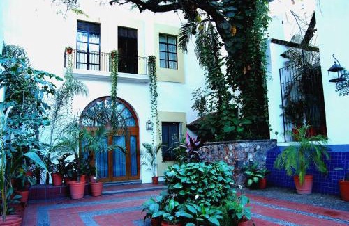 Colima Hotel | Hotel Concierge Plaza Colima