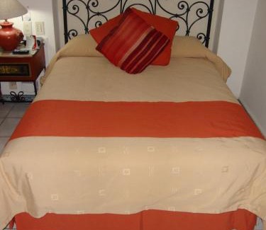 Colima Hotel | Hotel Concierge Plaza Colima