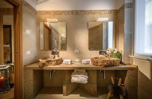 Madonna di Tirano Hotel | Hotel Corona