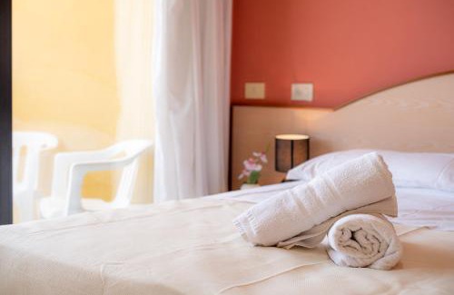 Rivabella Hotel | Hotel Crown