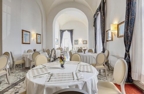 Civitavecchia Hotel | Hotel De La Ville