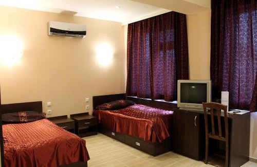 Lukovit Hotel | Hotel Diplomat Park