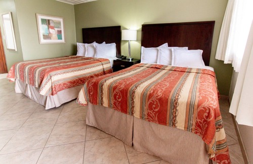 Tecate Hotel | Hotel El Dorado
