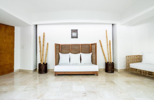 Costera Acapulco Hotel | Hotel Emporio Acapulco