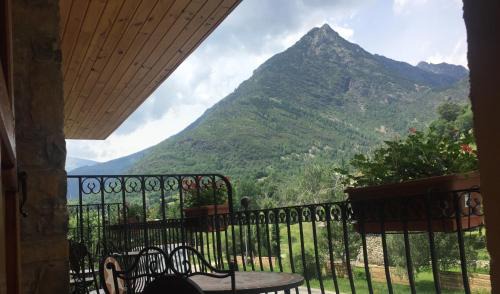 Eriste Hotel | Hotel Eriste