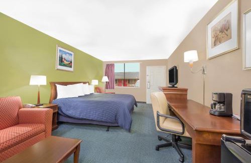 Fort Mc Clellan Hotel | Hotel Express Anniston/Oxford