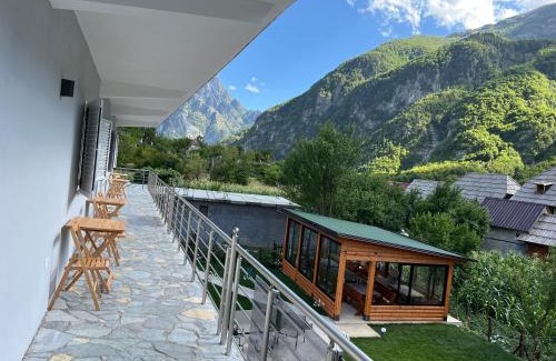 Theth Hotel | Hotel Familja Çuni Theth