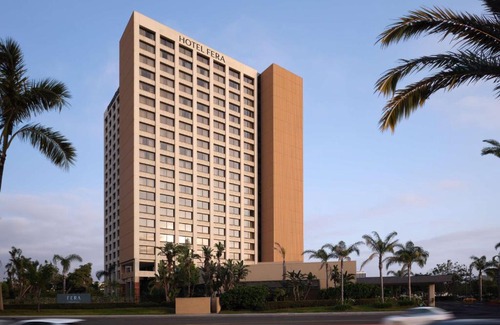 Anaheim Resort Hotel | Hotel Fera Anaheim, a DoubleTree by Hilton Hotel