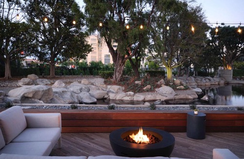 Anaheim Resort Hotel | Hotel Fera Anaheim, a DoubleTree by Hilton Hotel