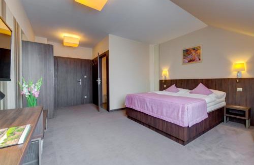 Plewiska Hotel | Hotel Figa