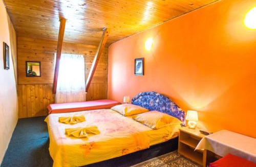 Makov Hotel | Hotel Fran