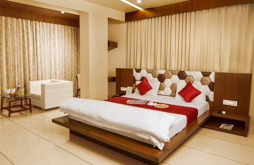 Navsari Hotel | Hotel Fun City