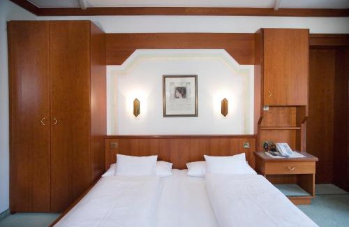 Vorderlanersbach Hotel | Hotel-Garni Jakober