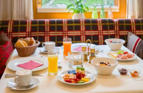 Vorderlanersbach Hotel | Hotel-Garni Jakober