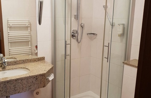 Neddenaverbergen Hotel | Hotel & Gasthaus Zur Linde