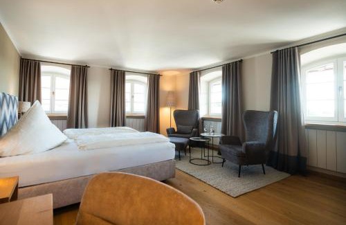 Holzkirchen Hotel | Hotel Gasthof Alte Post Holzkirchen