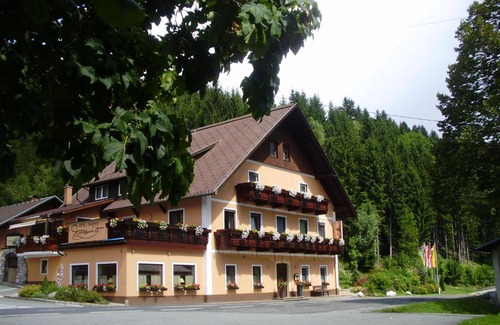 Jenig Hotel | Hotel-Gasthof Strasswirt