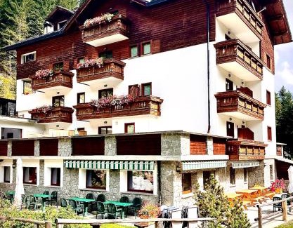 Chiareggio Hotel | Hotel Gembro