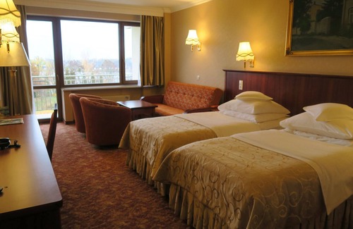Mikolajki Hotel | Hotel Gołębiewski w Mikołajkach