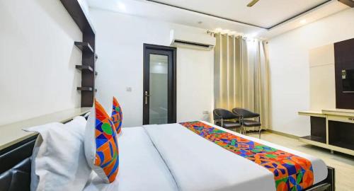 Anand Vihar Hotel | Hotel GreySky Residency